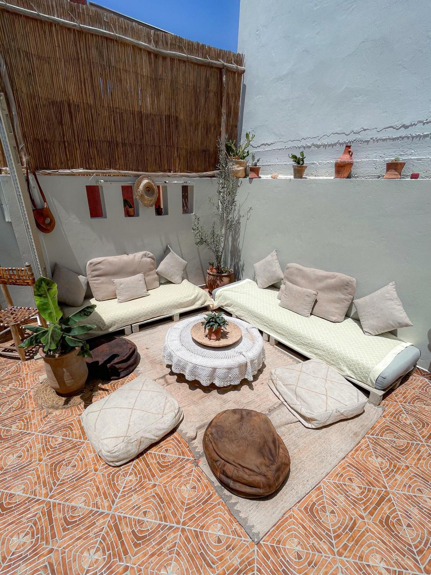 Desart Hostel Tamraght Exterior photo